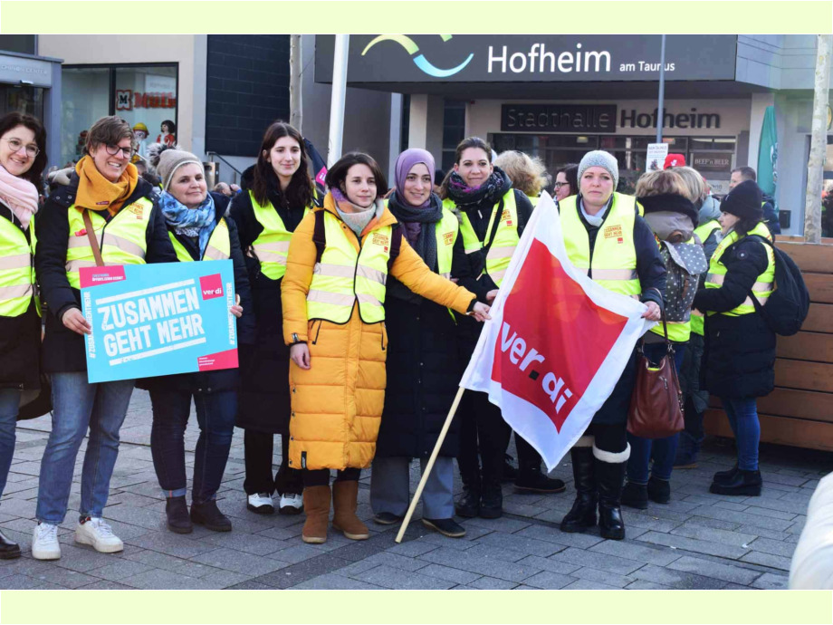 Warnstreik der Beschäftigten aus den Landkreisen Hochtaunus, Maintaunus und Wetterau am 2. März in Hofheim Warnstreik der Beschäftigten aus den Landkreisen Hochtaunus, Maintaunus und Wetterau am 2. März in Hofheim