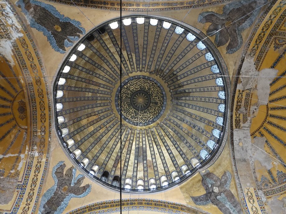 Großes Kuppelmosaik der Hagia Sophia in Instanbul