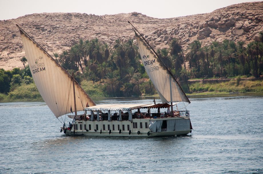 Fahrt auf dem Nil von Edfu nach Kom-Ombo, eine "Hotel-Feluke"
