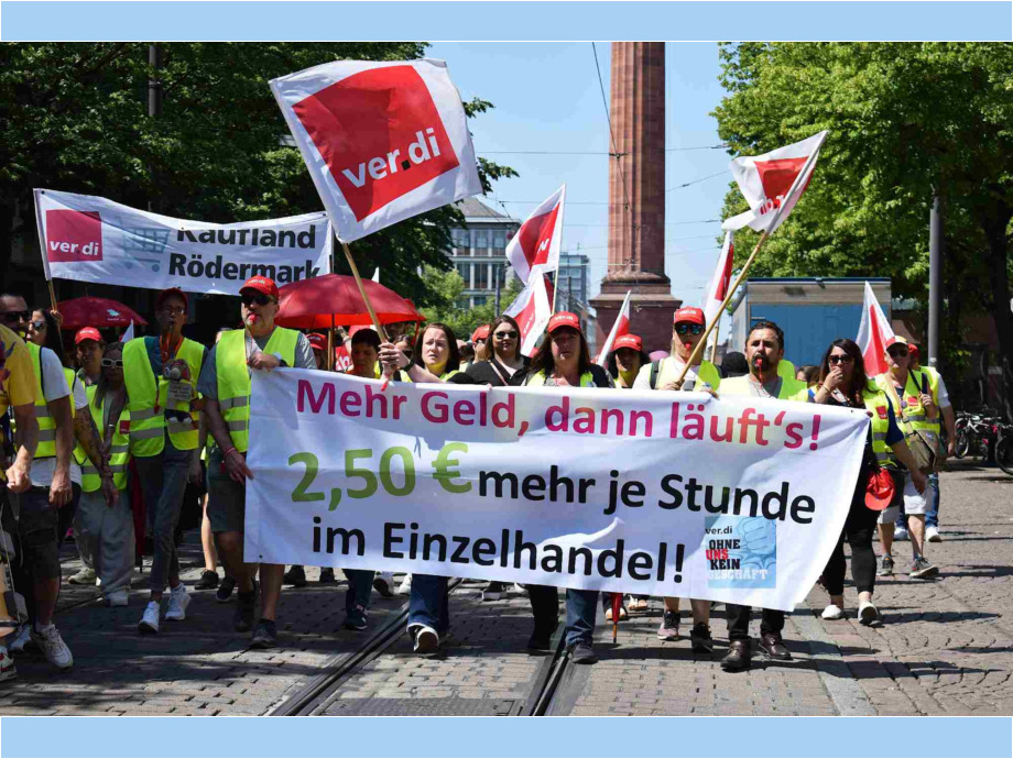Demozug durch Darmstadt