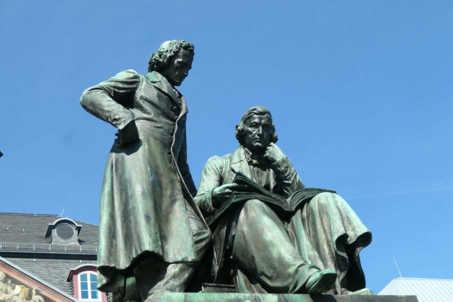 Denkmal Brüder Grimm, Marktplatz Hanau Denkmal Brüder Grimm, Marktplatz Hanau