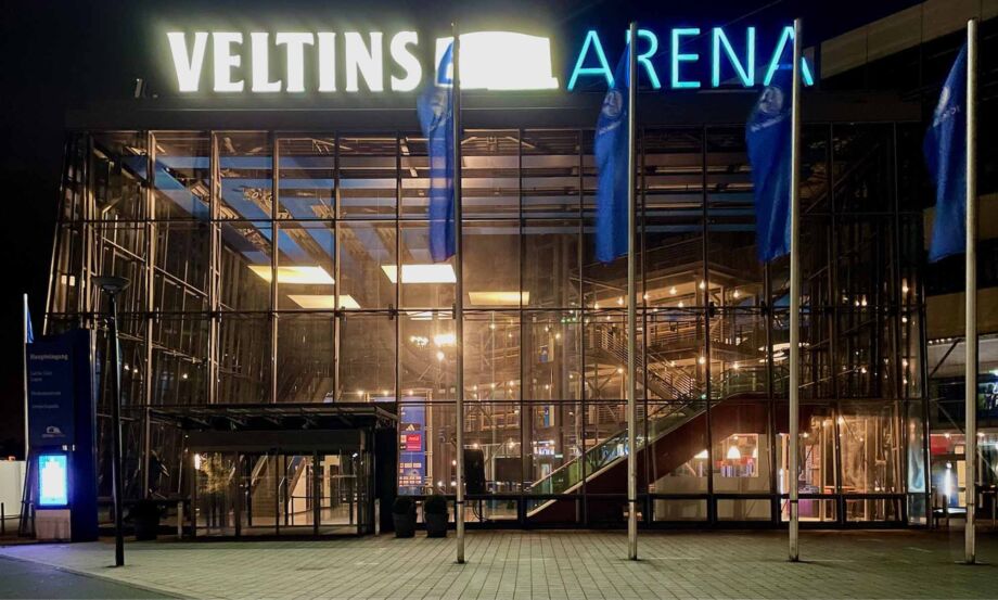 Der Eingang der Veltins-Arena Der Eingang der Veltins-Arena