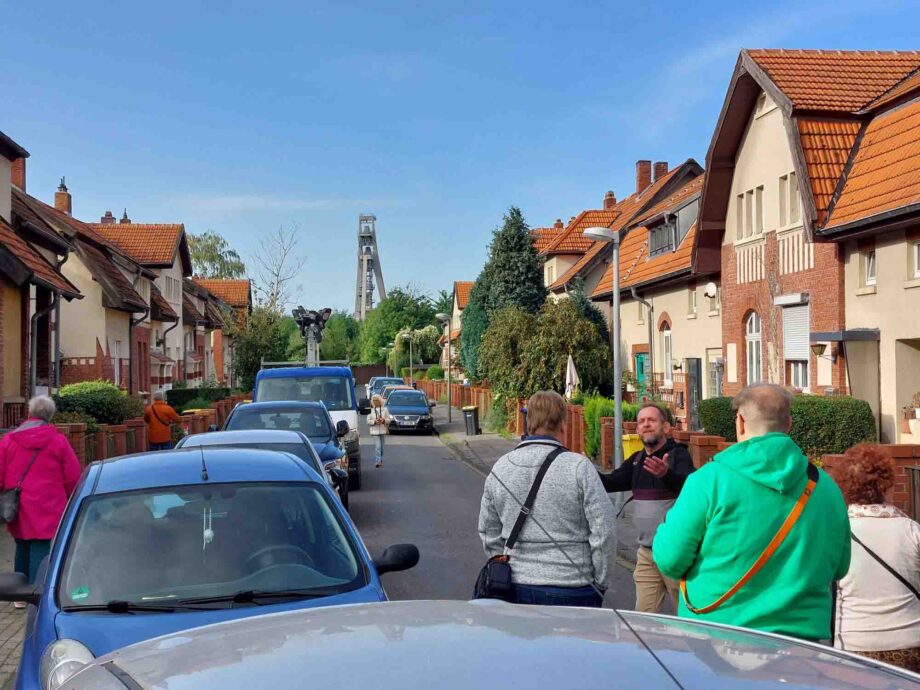 Martin Verfürth bringt uns die Geschichte der Schüngelbergsiedlung nahe Martin Verfürth bringt uns die Geschichte der Schüngelbergsiedlung nahe