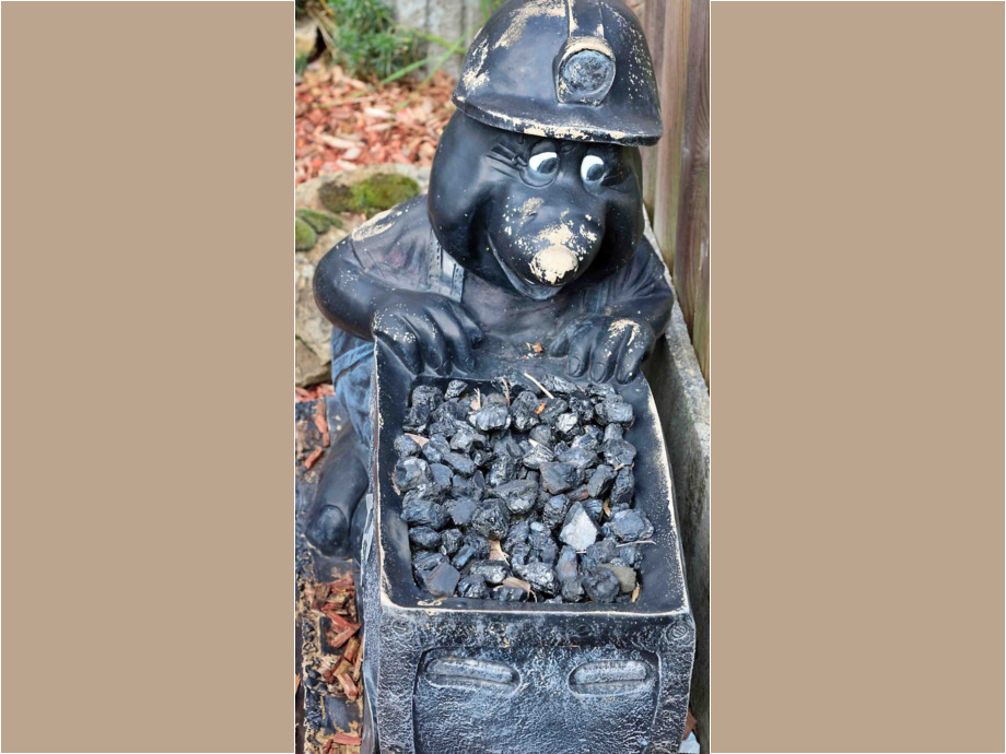 Facharbeiter im Kohlen-Flöz ------ Gartenromantik Facharbeiter im Kohlen-Flöz ------ Gartenromantik