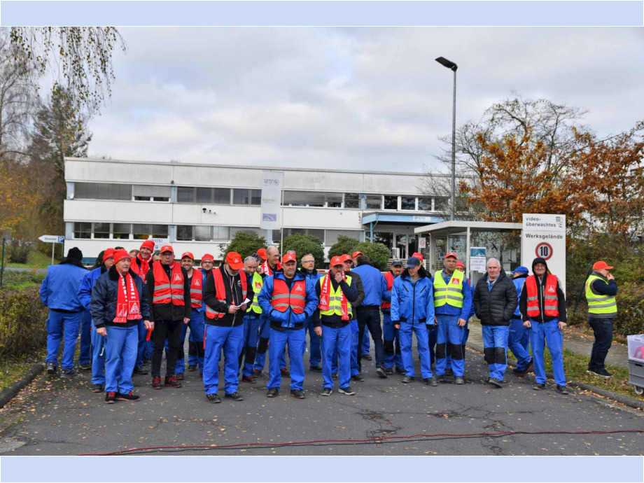 Warnstreik bei der Linde AMT Schlüchtern für einen Tarifvertrag