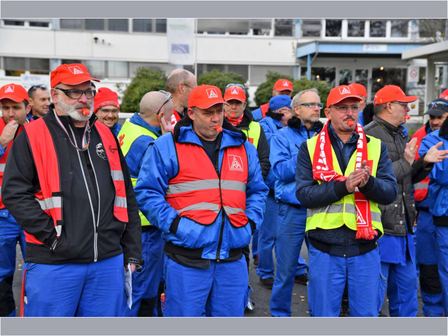 Warnstreik bei der Linde AMT Schlüchtern für einen Tarifvertrag