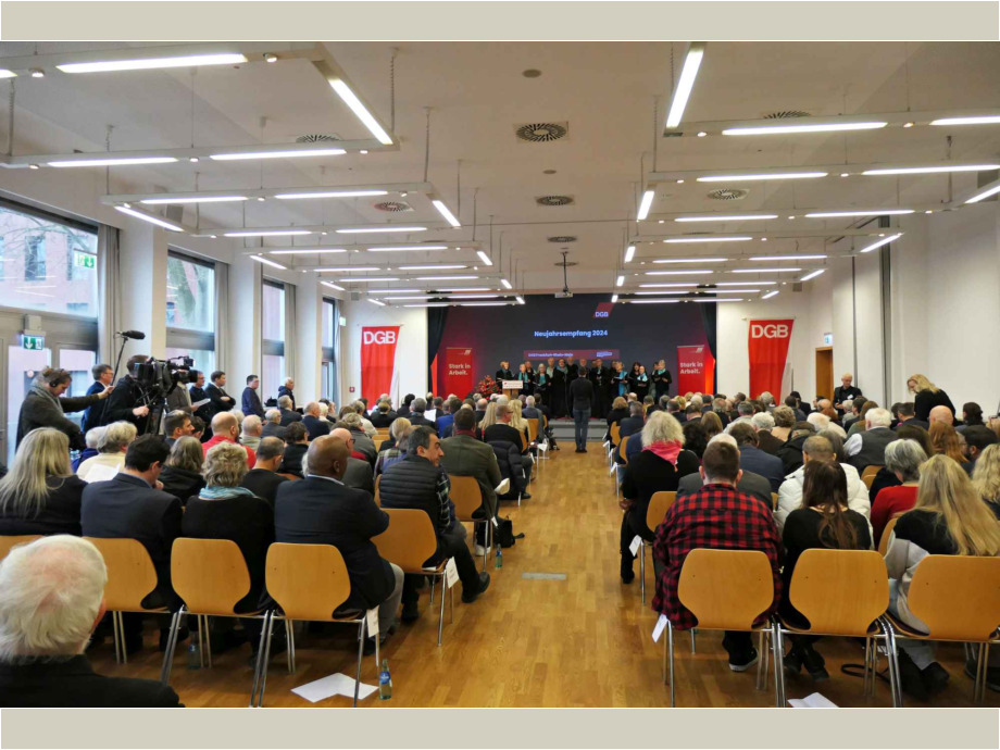 Auftakt mit dem DGB Chor Provokale Auftakt mit dem DGB Chor Provokale