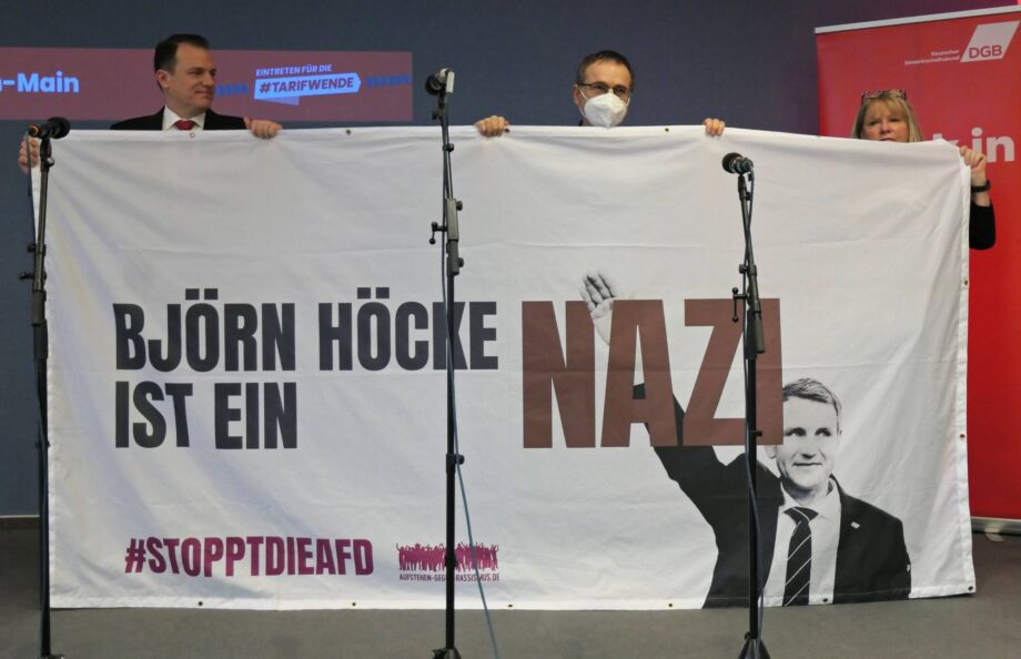 Vereint im Kampf gegen Rechtsextremismus Vereint im Kampf gegen Rechtsextremismus