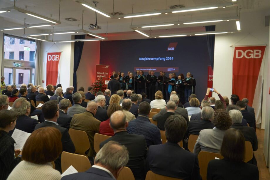 Voller Saal im Gewerkschaftshaus Voller Saal im Gewerkschaftshaus