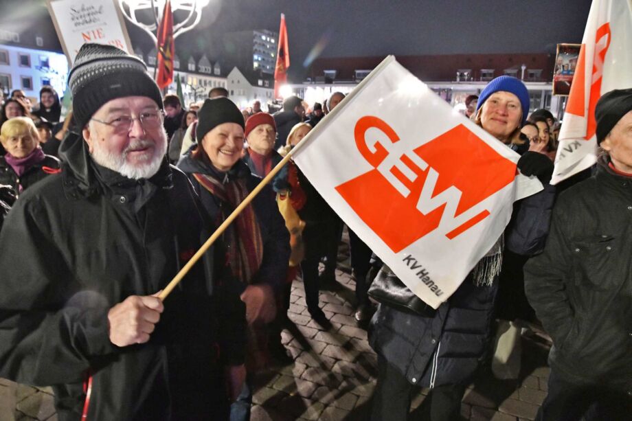 Unterstützung auch von Gewerkschaften Unterstützung auch von Gewerkschaften