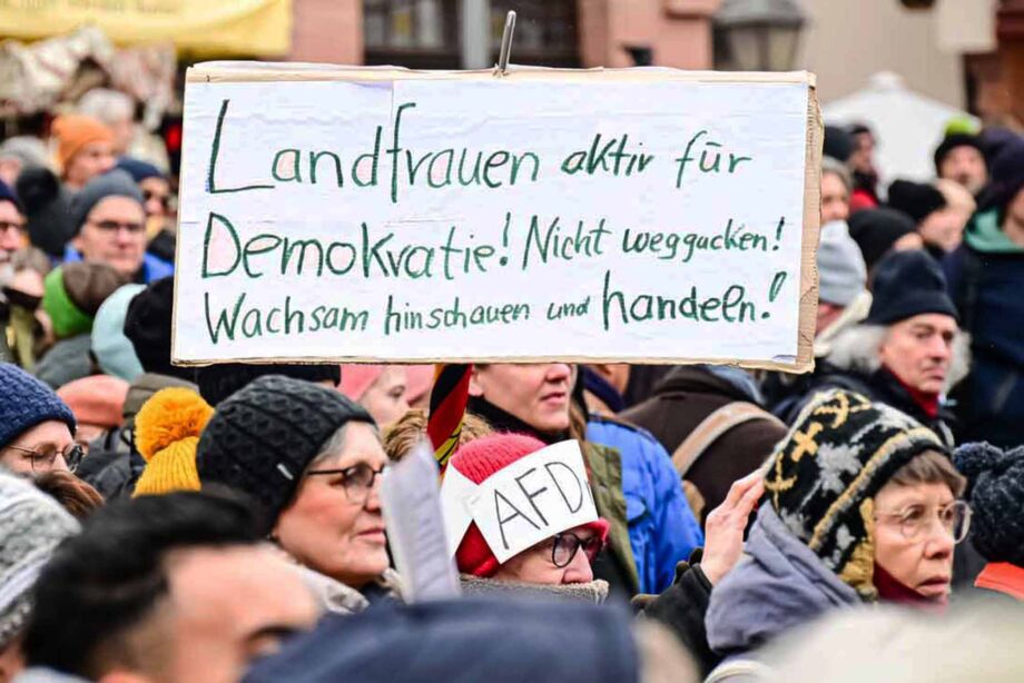 Kundgebung "Demokratie stärken" am 20.01.2024 in Frankfurt am Main Kundgebung "Demokratie stärken" am 20.01.2024 in Frankfurt am Main