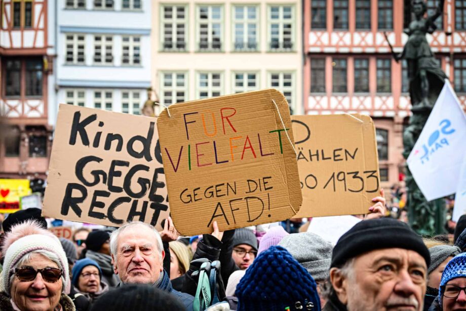 Kundgebung "Demokratie stärken" am 20.01.2024 in Frankfurt am Main Kundgebung "Demokratie stärken" am 20.01.2024 in Frankfurt am Main