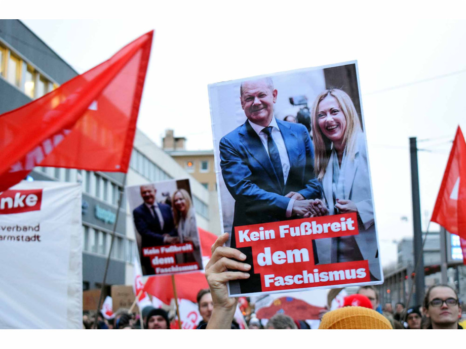 17.000 Teilnehmer/innen bei der Kundgebung "Demokratie stärken" am 23.01.2024 in Darmstadt 17.000 Teilnehmer/innen bei der Kundgebung "Demokratie stärken" am 23.01.2024 in Darmstadt