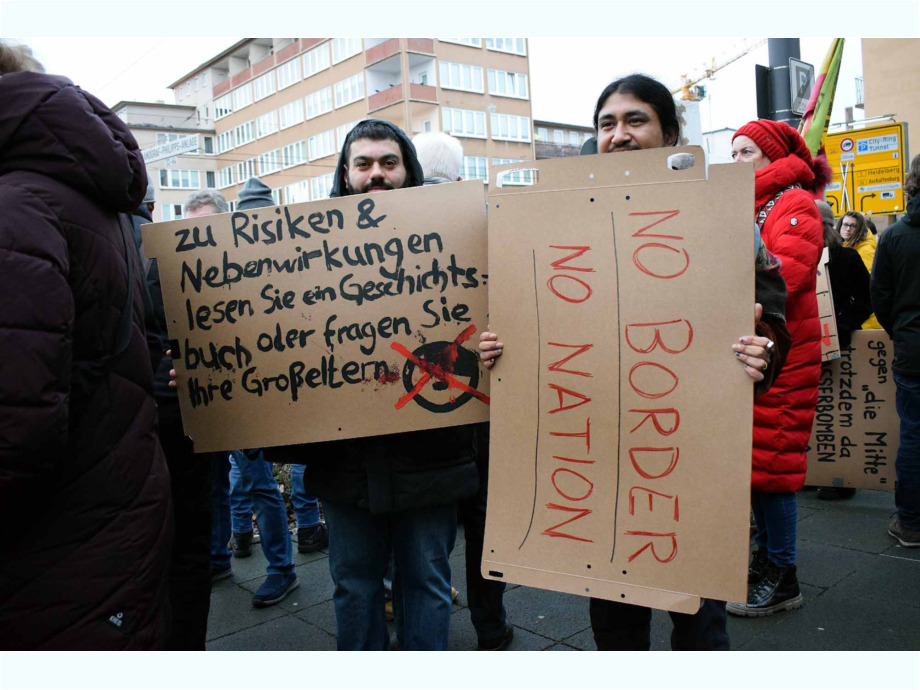 17.000 Teilnehmer/innen bei der Kundgebung "Demokratie stärken" am 23.01.2024 in Darmstadt 17.000 Teilnehmer/innen bei der Kundgebung "Demokratie stärken" am 23.01.2024 in Darmstadt