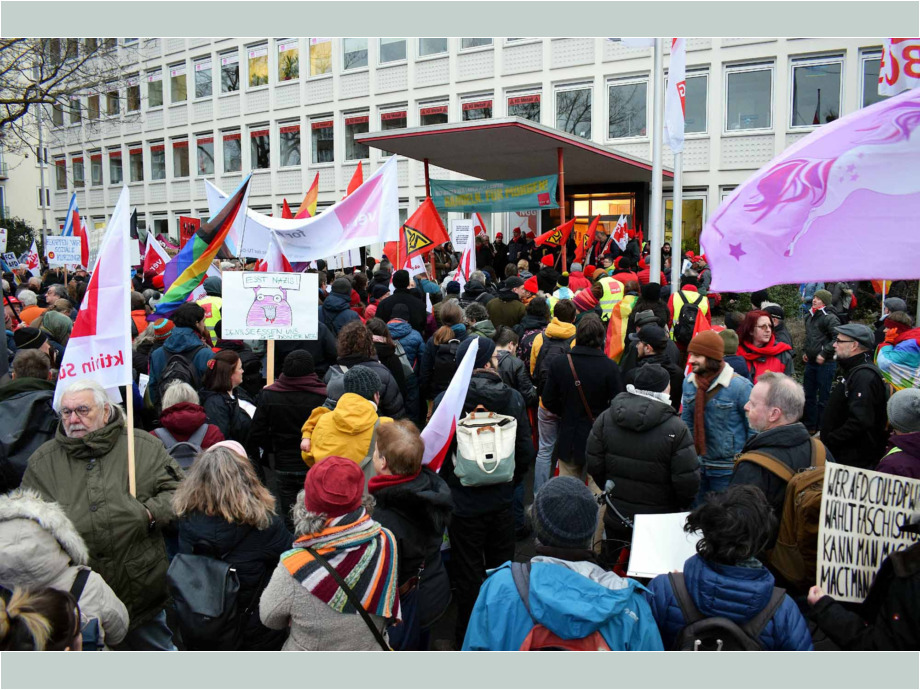 17.000 Teilnehmer/innen bei der Kundgebung "Demokratie stärken" am 23.01.2024 in Darmstadt 17.000 Teilnehmer/innen bei der Kundgebung "Demokratie stärken" am 23.01.2024 in Darmstadt