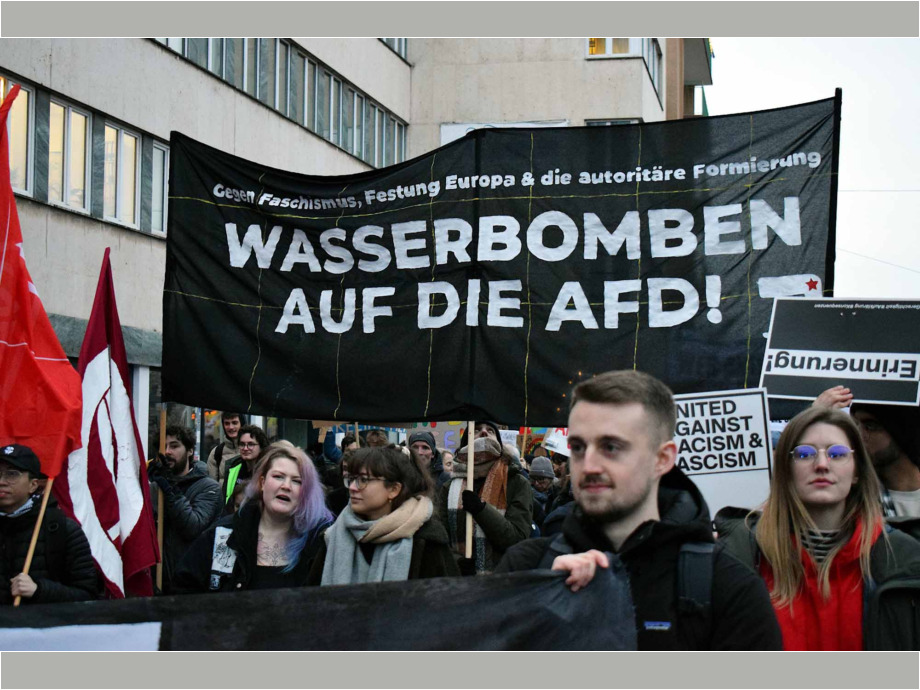 17.000 Teilnehmer/innen bei der Kundgebung "Demokratie stärken" am 23.01.2024 in Darmstadt 17.000 Teilnehmer/innen bei der Kundgebung "Demokratie stärken" am 23.01.2024 in Darmstadt