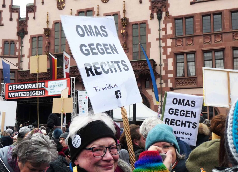 Kundgebung "Demokratie stärken" am 20.01.2024 in Frankfurt am Main Kundgebung "Demokratie stärken" am 20.01.2024 in Frankfurt am Main