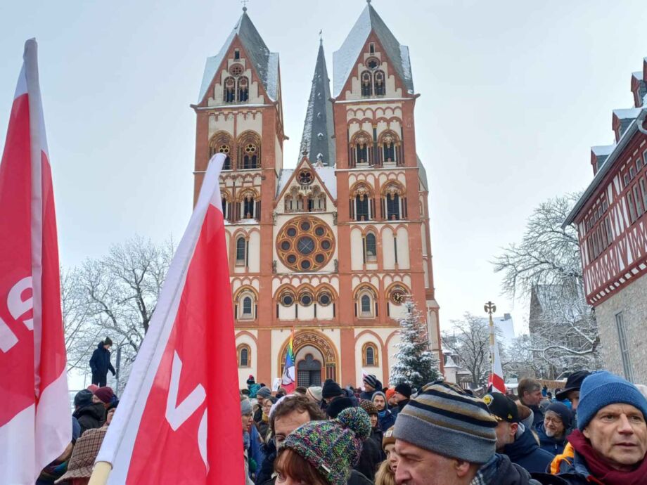 Kundgebung "Demokratie stärken" am 20.01.2024 in Limburg mit 3000 Teilnehmer/innen Kundgebung "Demokratie stärken" am 20.01.2024 in Limburg mit 3000 Teilnehmer/innen