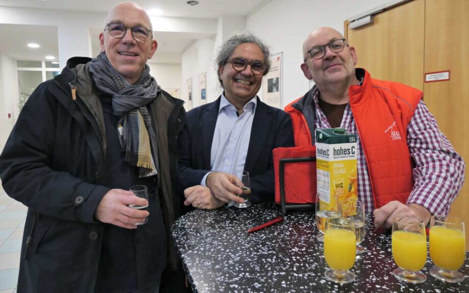 Freundlicher Empfang im Foyer des Gewerkschaftshauses Freundlicher Empfang im Foyer des Gewerkschaftshauses