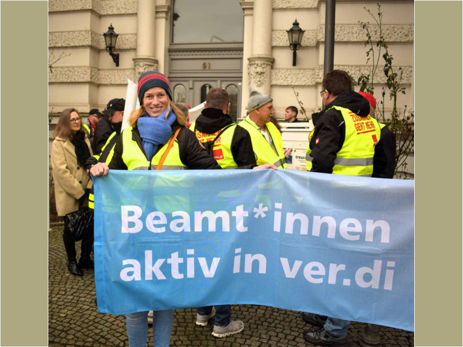 Wiesbaden, 14. Februar 2024: Auftakt zu den Tarifverhandlungen für die Landesbeschäftigte in Hessen Wiesbaden, 14. Februar 2024: Auftakt zu den Tarifverhandlungen für die Landesbeschäftigte in Hessen