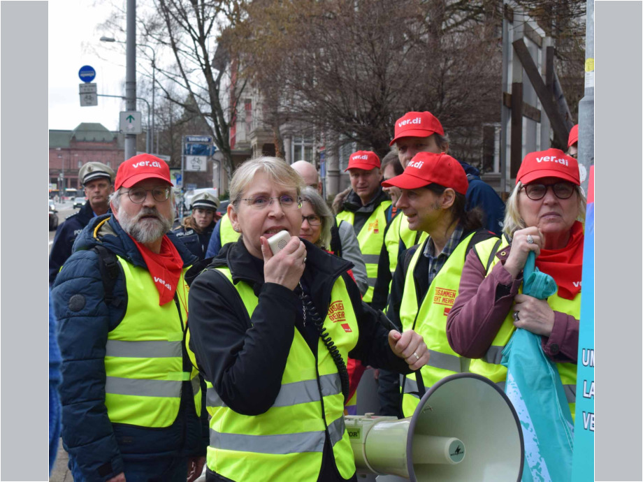 Wiesbaden, 14. Februar 2024: Auftakt zu den Tarifverhandlungen für die Landesbeschäftigte in Hessen Wiesbaden, 14. Februar 2024: Auftakt zu den Tarifverhandlungen für die Landesbeschäftigte in Hessen