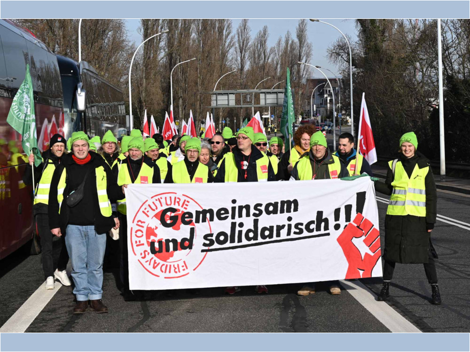 Streiktag im Öffentlichen Personennahverkehr am 3. Februar 2024 auf der Theodor Heuss Brücke zwischen Mainz und Wiesbaden Streiktag im Öffentlichen Personennahverkehr am 3. Februar 2024 auf der Theodor Heuss Brücke zwischen Mainz und Wiesbaden