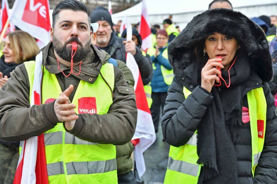Warnstreik der Luftsicherheitskräfte am 1. Februar 2024 am Flughafen Frankfurt Warnstreik der Luftsicherheitskräfte am 1. Februar 2024 am Flughafen Frankfurt
