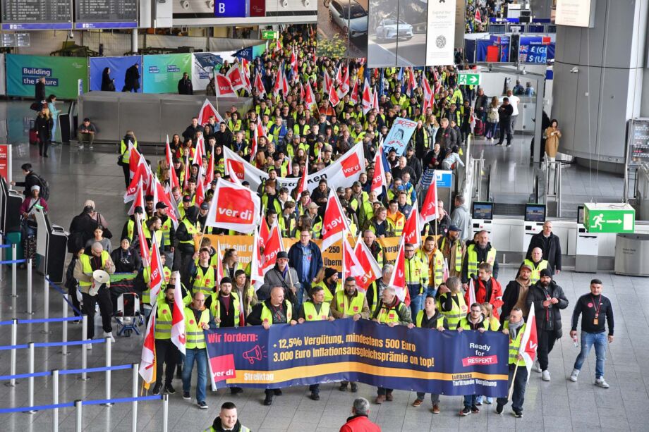 Warnstreik des Lufthansa Bodenpersonals am Flughafen Frankfurt am 20.02.2024 Warnstreik des Lufthansa Bodenpersonals am Flughafen Frankfurt am 20.02.2024