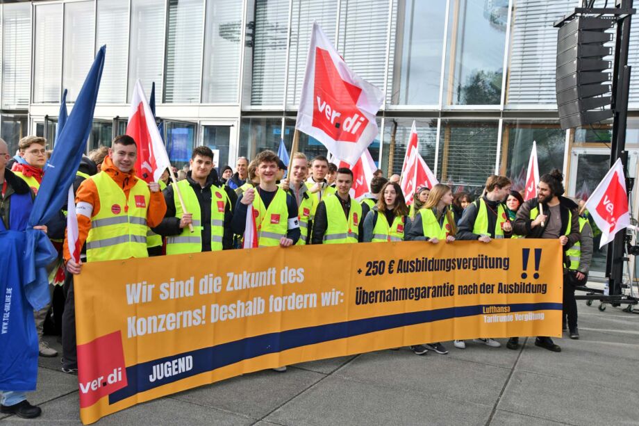 Warnstreik des Lufthansa Bodenpersonals am Flughafen Frankfurt am 20.02.2024 Warnstreik des Lufthansa Bodenpersonals am Flughafen Frankfurt am 20.02.2024