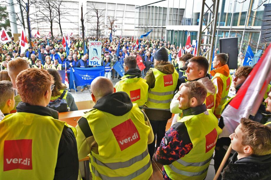 Warnstreik des Lufthansa Bodenpersonals am Flughafen Frankfurt am 20.02.2024 Warnstreik des Lufthansa Bodenpersonals am Flughafen Frankfurt am 20.02.2024