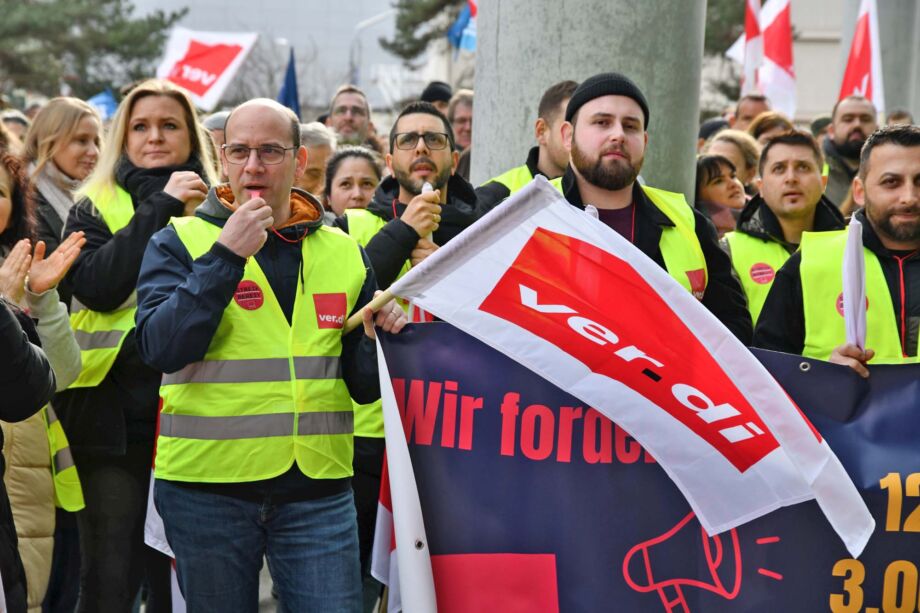 Warnstreik des Lufthansa Bodenpersonals am Flughafen Frankfurt am 20.02.2024 Warnstreik des Lufthansa Bodenpersonals am Flughafen Frankfurt am 20.02.2024