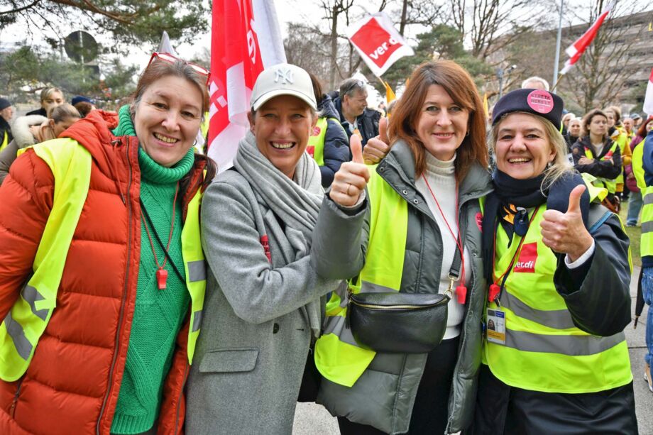 Warnstreik des Lufthansa Bodenpersonals am Flughafen Frankfurt am 20.02.2024 Warnstreik des Lufthansa Bodenpersonals am Flughafen Frankfurt am 20.02.2024