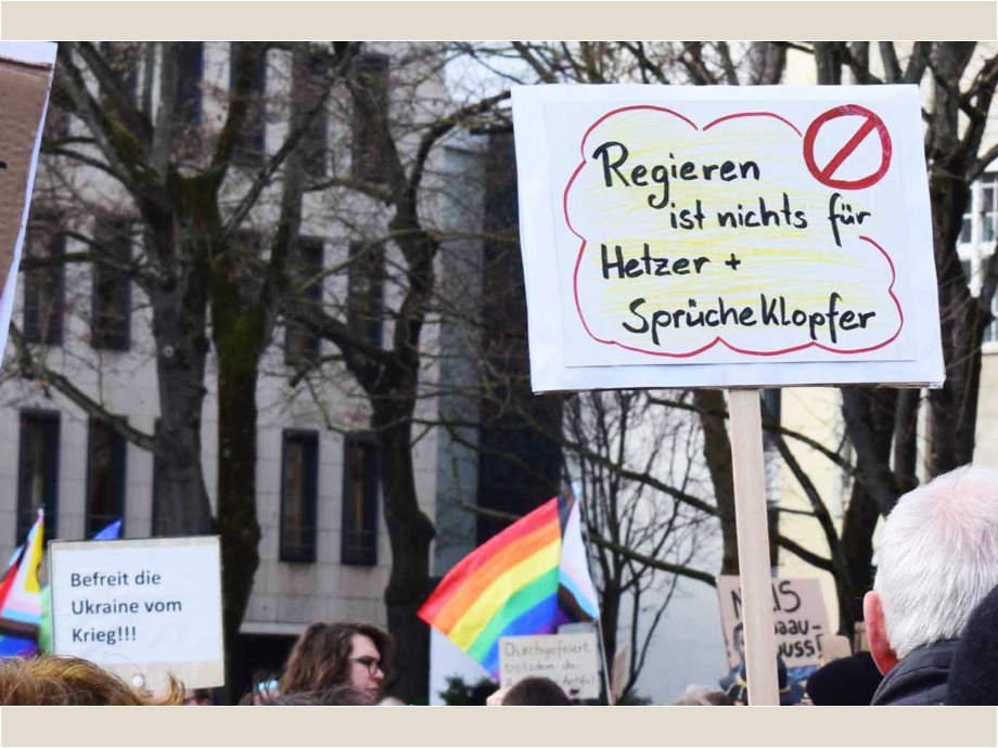 Mainz, 3. Februar 2024, Kundgebung gegen Rechtsextremismus und für die Stärkung der Demokratie Mainz, 3. Februar 2024, Kundgebung gegen Rechtsextremismus und für die Stärkung der Demokratie