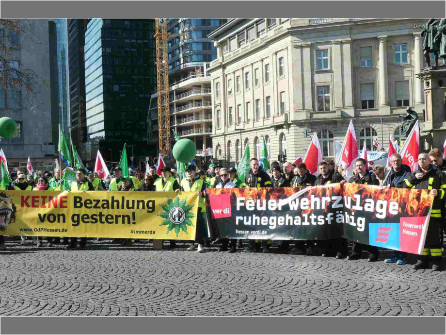 Abschlusskundgebung am Rossmarkt