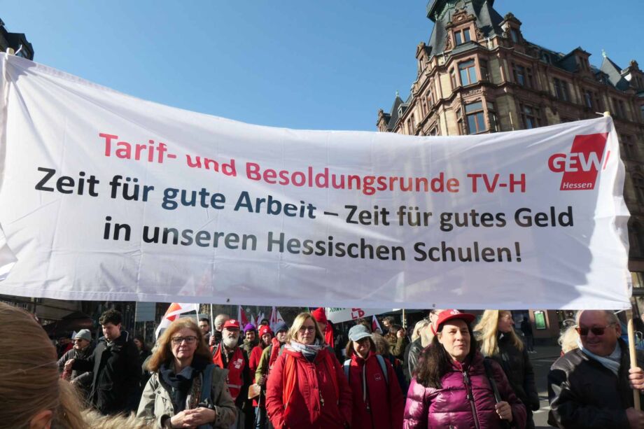 Demozug durch die Stadt Demozug durch die Stadt