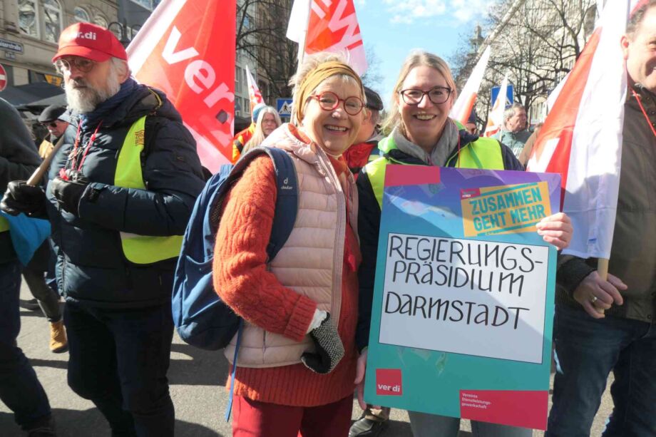 Demozug durch die Stadt Demozug durch die Stadt