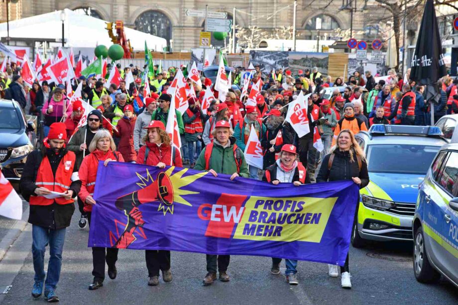 Demoauftakt am Hauptbahnhof Demoauftakt am Hauptbahnhof