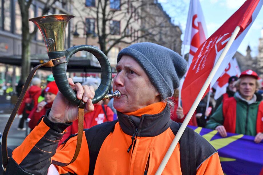 Vorsitzende der Landesvertretung Hessen der Beamtinnen/Beamten und
Angestellten in Forst und Naturschutz der IG BAU, Claudia Mävers, selbst Forst-
beamtin Vorsitzende der Landesvertretung Hessen der Beamtinnen/Beamten und Angestellten in Forst und Naturschutz der IG BAU, Claudia Mävers, selbst Forst- beamtin