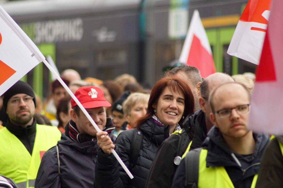 Warnstreik der hessischen Landesbeschäftigten am 12. März in Frankfurt Warnstreik der hessischen Landesbeschäftigten am 12. März in Frankfurt