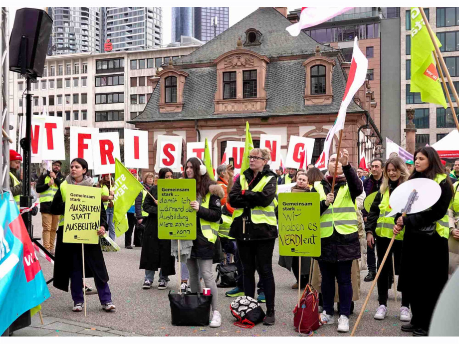 Warnstreik der hessischen Landesbeschäftigten am 12. März in Frankfurt
