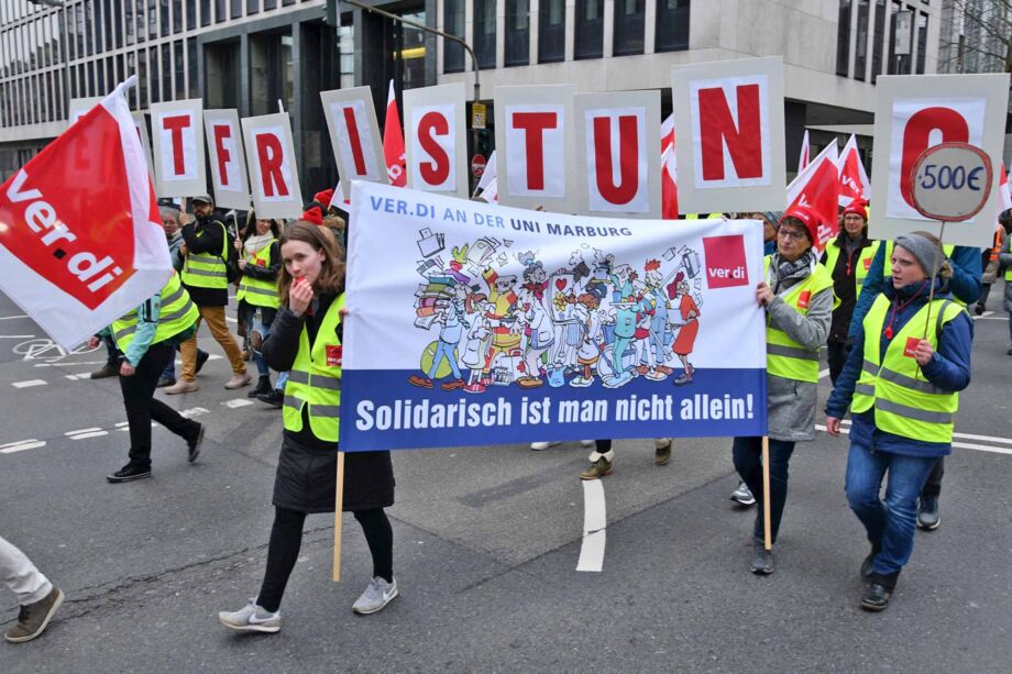 Warnstreik der hessischen Landesbeschäftigten am 12. März in Frankfurt Warnstreik der hessischen Landesbeschäftigten am 12. März in Frankfurt