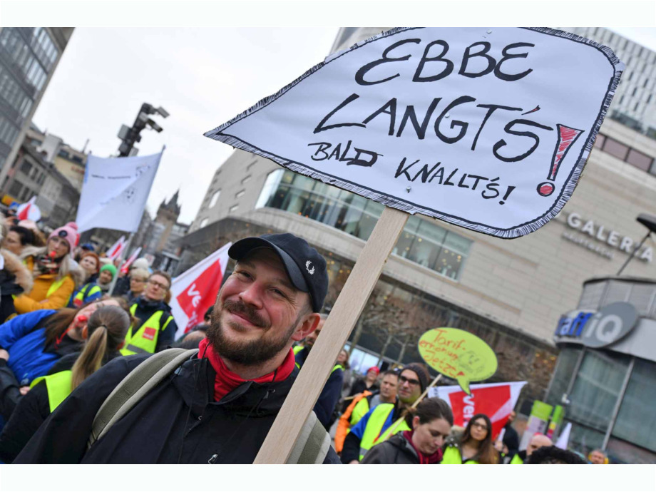Warnstreik der hessischen Landesbeschäftigten am 12. März in Frankfurt