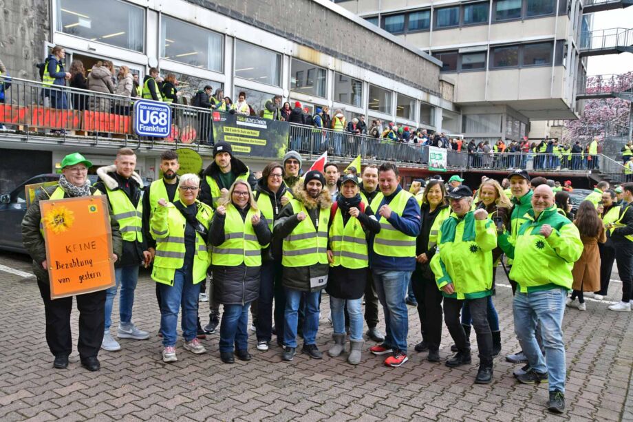 Warnstreik der hessischen Landesbeschäftigten am 12. März in Frankfurt Warnstreik der hessischen Landesbeschäftigten am 12. März in Frankfurt