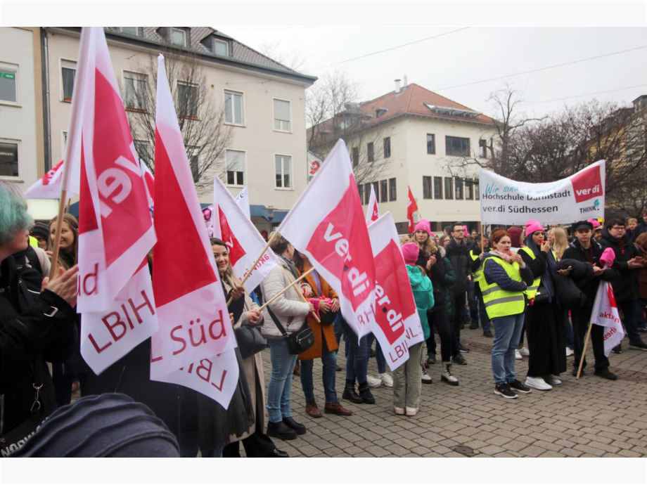 Warnstreik der Beschäftigten der TU Darmstadt und anderer Landesbehörden in Darmstadt