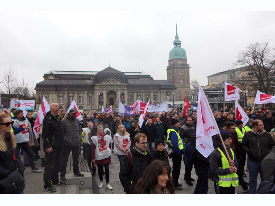 Warnstreik der Beschäftigten der TU Darmstadt und anderer Landesbehörden in Darmstadt