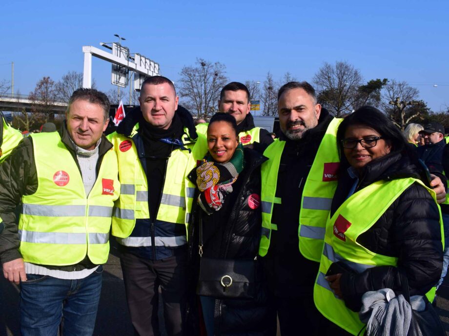 Warnstreik Luftsicherheitspersonal und Lufthansa Bodenpersonal am Flughafen Frankfurt Warnstreik Luftsicherheitspersonal und Lufthansa Bodenpersonal am Flughafen Frankfurt