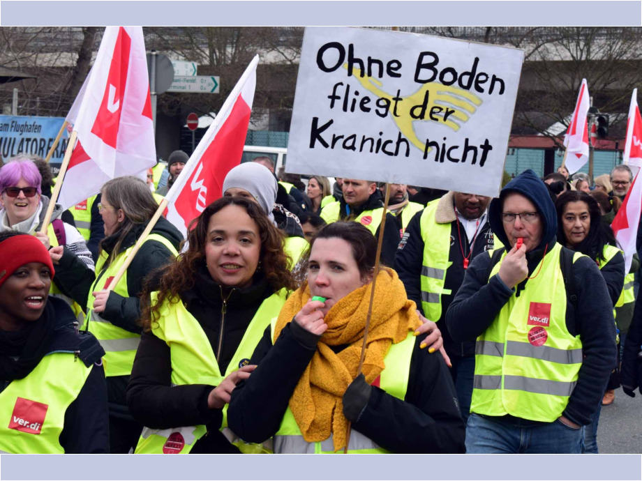 Warnstreik Luftsicherheitspersonal und Lufthansa Bodenpersonal am Flughafen Frankfurt Warnstreik Luftsicherheitspersonal und Lufthansa Bodenpersonal am Flughafen Frankfurt