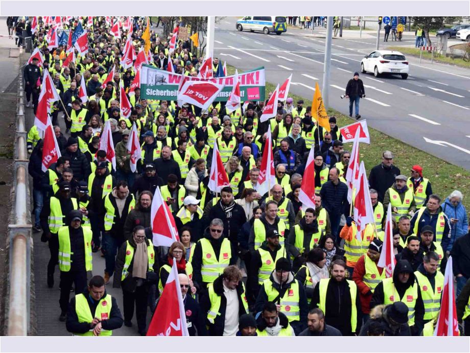 Warnstreik Luftsicherheitspersonal und Lufthansa Bodenpersonal am Flughafen Frankfurt Warnstreik Luftsicherheitspersonal und Lufthansa Bodenpersonal am Flughafen Frankfurt