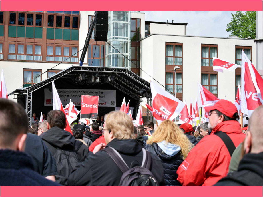 3000 Telekombeschäftigte machen in Siegburg Druck vor der zweiten Verhandlungsrunde der Tarifverhandlungen 3000 Telekombeschäftigte machen in Siegburg Druck vor der zweiten Verhandlungsrunde der Tarifverhandlungen
