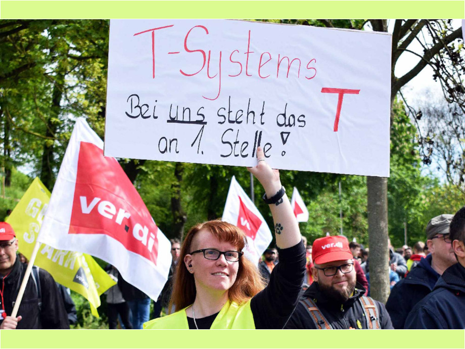 3000 Telekombeschäftigte machen in Siegburg Druck vor der zweiten Verhandlungsrunde der Tarifverhandlungen 3000 Telekombeschäftigte machen in Siegburg Druck vor der zweiten Verhandlungsrunde der Tarifverhandlungen